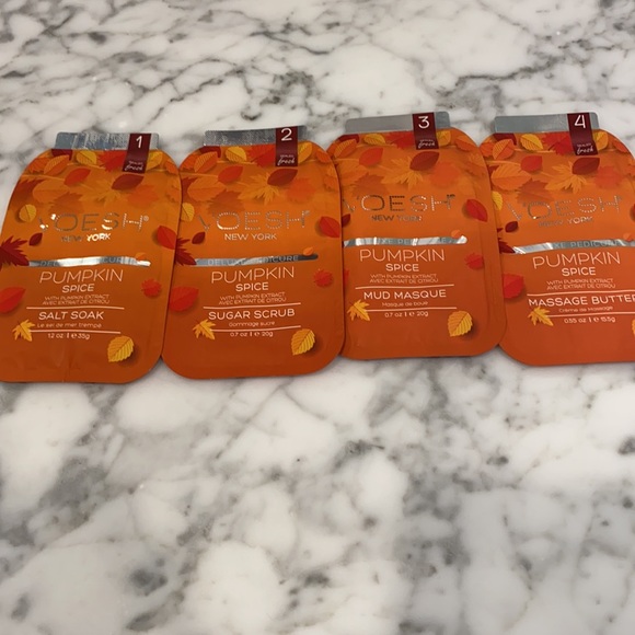 Pedicure in a box, 2 complete 4 step pedicure kits - Picture 3 of 3